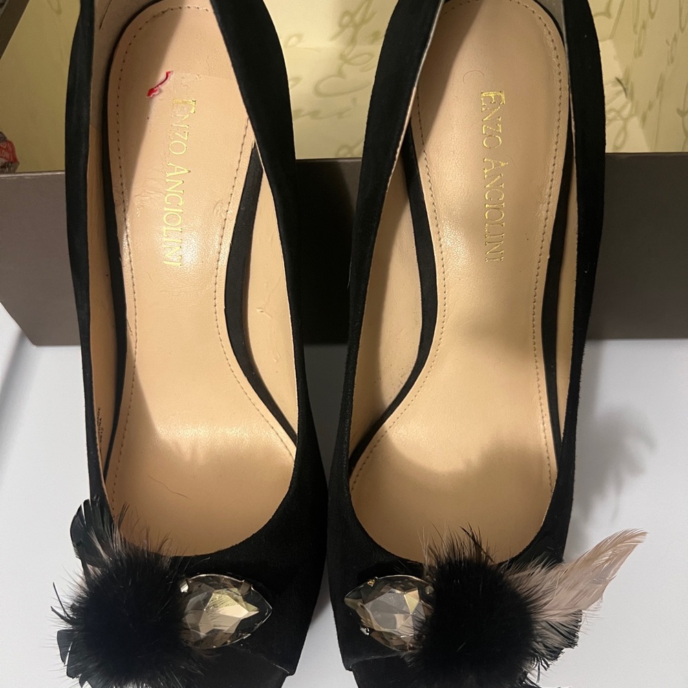 Enzo Angiolini Black Suede Embellished Pumps • Feather & Crystal • Size 8M - Picture 7 of 9